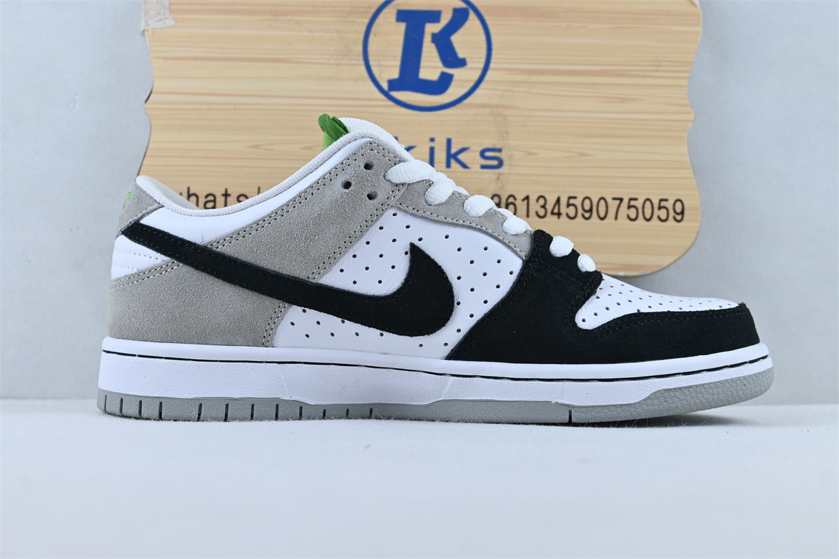 Nike SB Dunk Low “Chlorophyll”