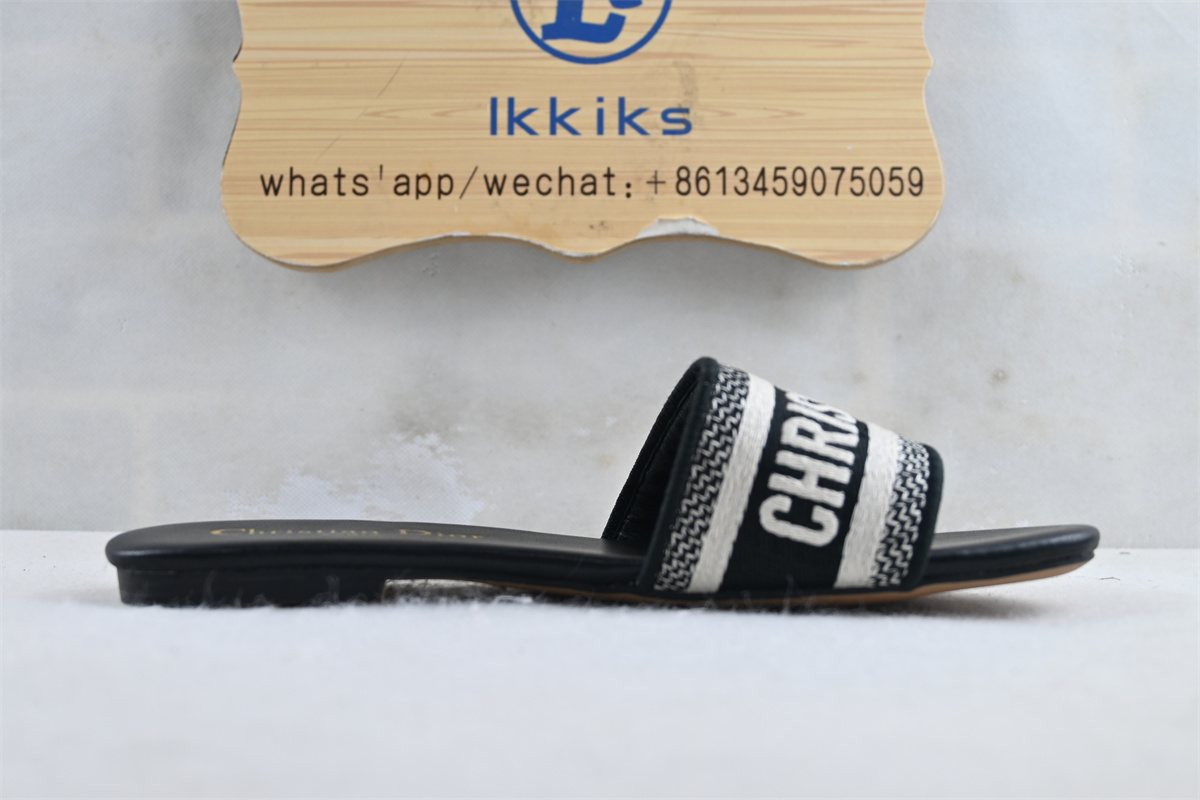 D10r Slipper
