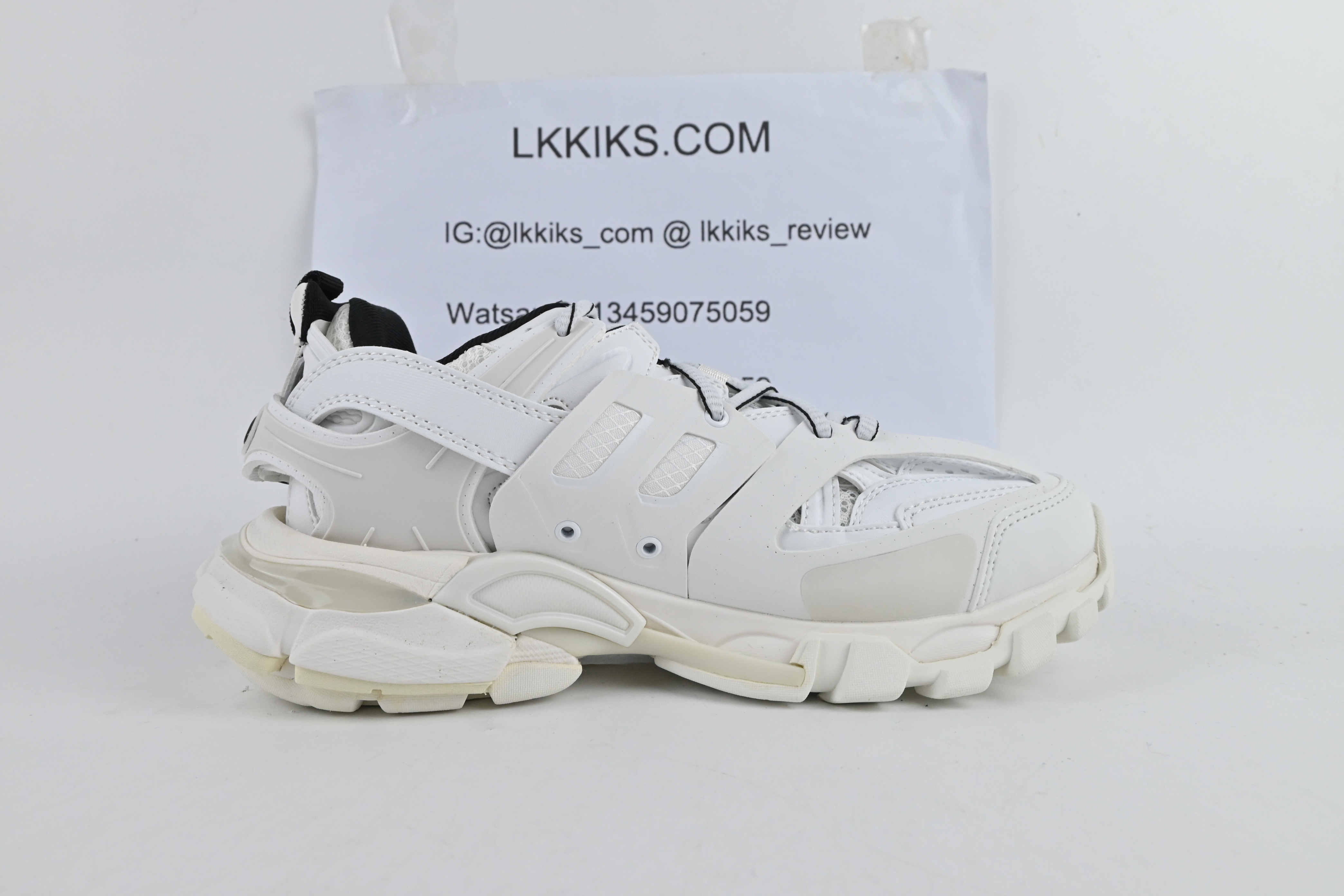 Ba1en*iaga （LED)